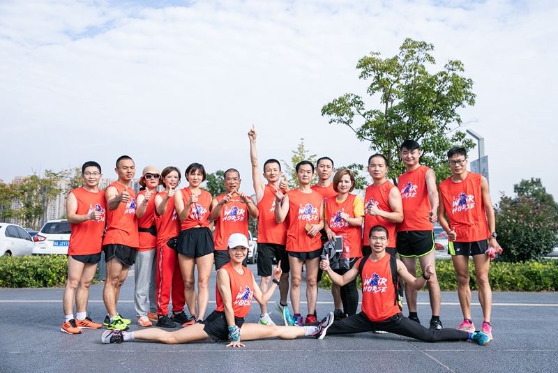 戰馬跑團對抗賽，為熱愛全力開跑！